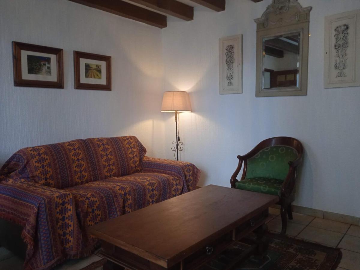 Charming Detached 2 Bedroom Ancient House In Medieval Quarter Of A Small Town In The Pays De La Loire, France Sillé-le-Guillaume المظهر الخارجي الصورة