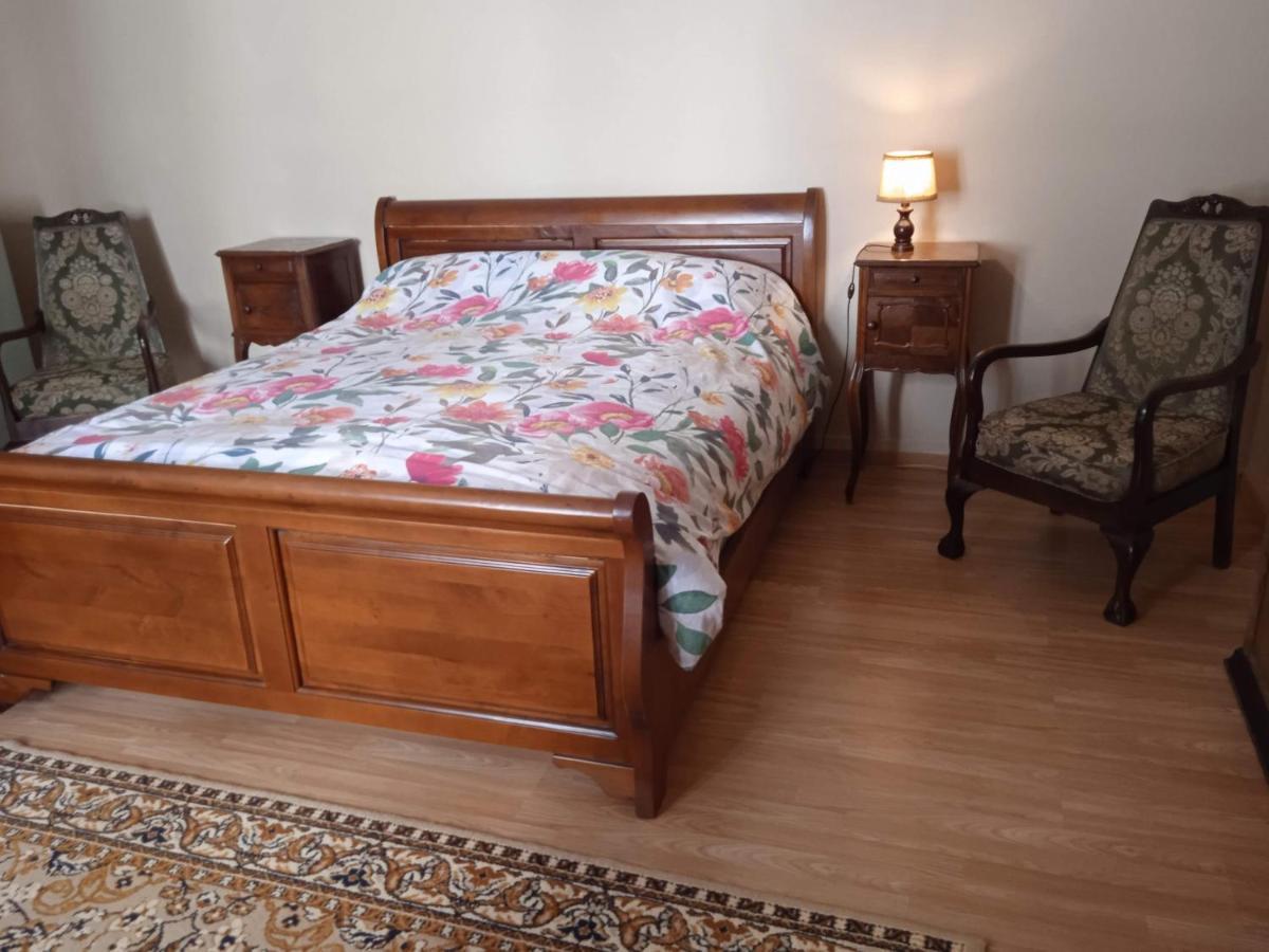 Charming Detached 2 Bedroom Ancient House In Medieval Quarter Of A Small Town In The Pays De La Loire, France Sillé-le-Guillaume المظهر الخارجي الصورة
